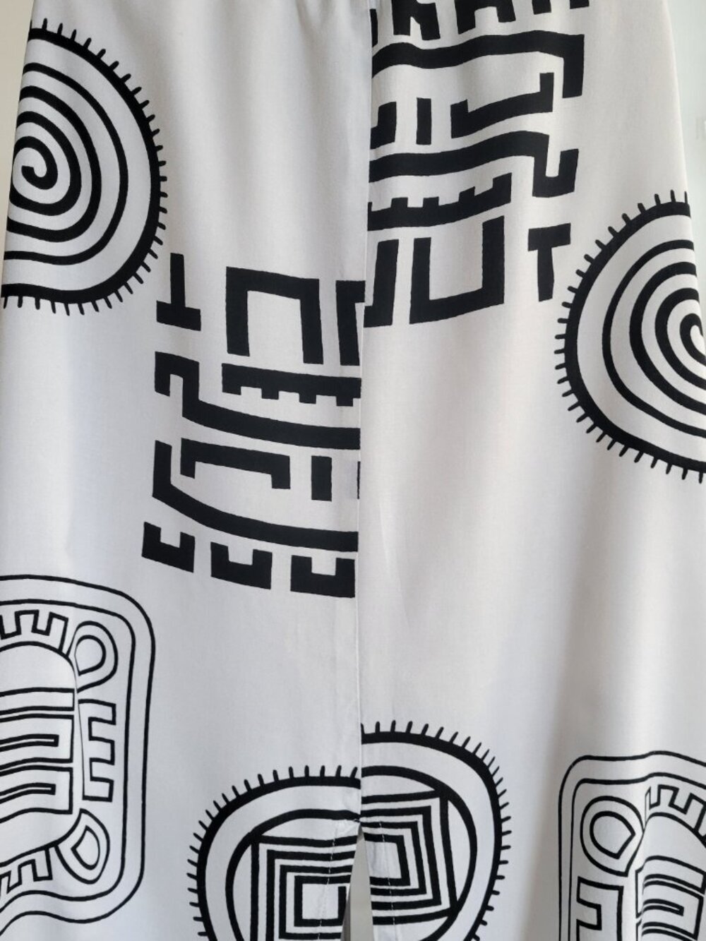 AS*HRO-Bohemian White Elasticized Long Skirt w/Side Pockets & Ethnic Prints- XXL - Picture 5 of 8
